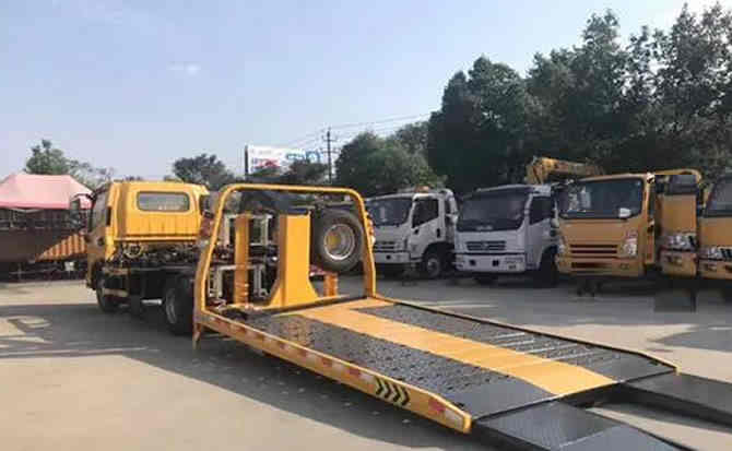 洛扎汽车中途维修案例