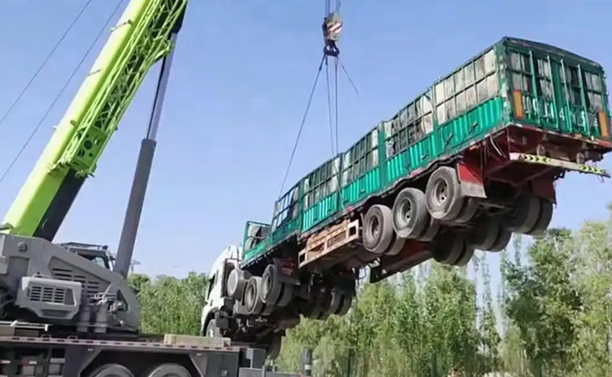 洛扎道路脱困救援案例
